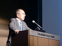 講演をしている木村弁護士